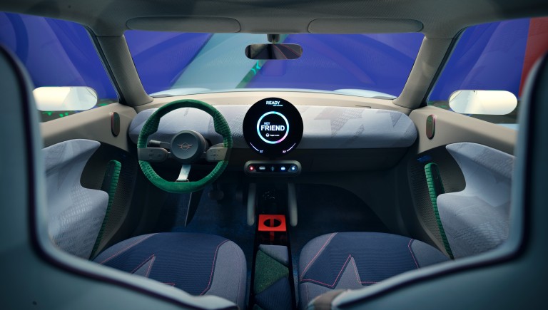 السيارة الاختبارية الجديدة mini concept aceman - المقصورة الداخلية - لوحة العدادات