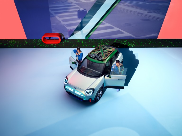 السيارة الاختبارية الجديدة mini concept aceman أبرز السمات