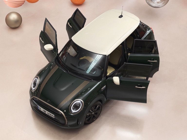 الإصدار الحازم MINI Resolute - طراز MINI  بخمسة أبواب Hatch Resolute