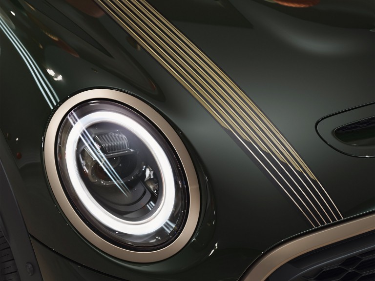 الإصدار الحازم MINI Hatch Resolute بثلاثة أبواب - أخضر Rebel - شرائط غطاء المحرك