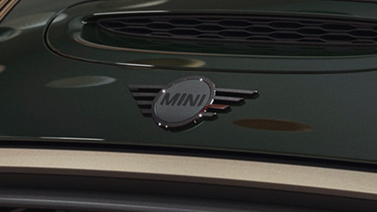 MINI Hatch بثلاثة أبواب - التصميم الخارجي - سمات تصميمية بالأسود بيانو