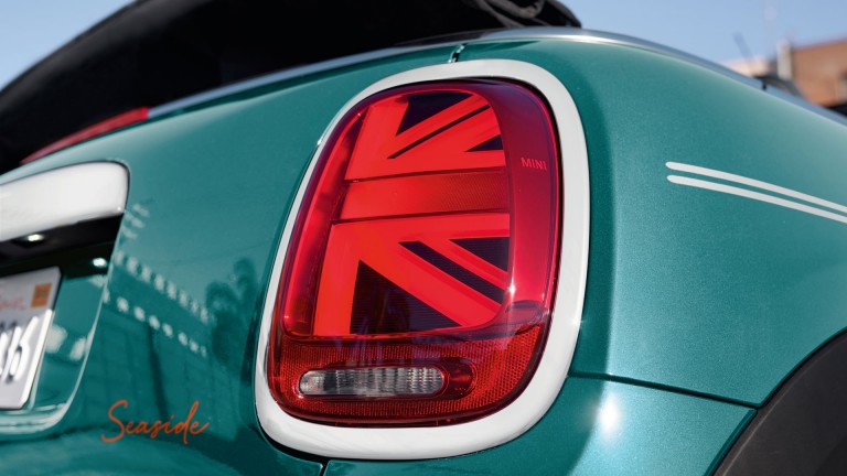 الإصدار MINI Convertible Seaside - الإضاءة الخلفية - تصميم علم المملكة المتحدة