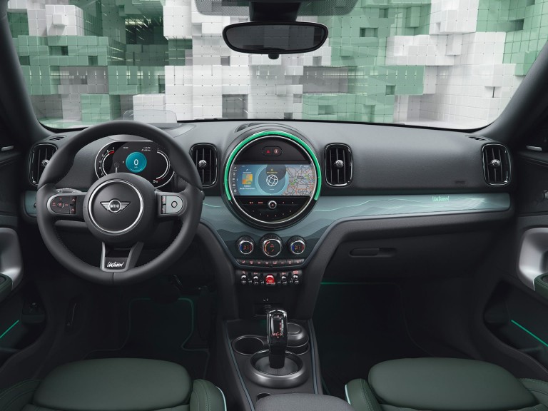 الإصدار الجامح MINI Countryman Untamed - التصميم الداخلي - جلد أخضر اللون