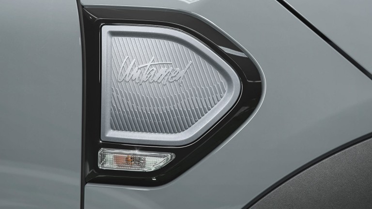 الإصدار الجامح الجديد MINI COUNTRYMAN - الكوات الجانبية