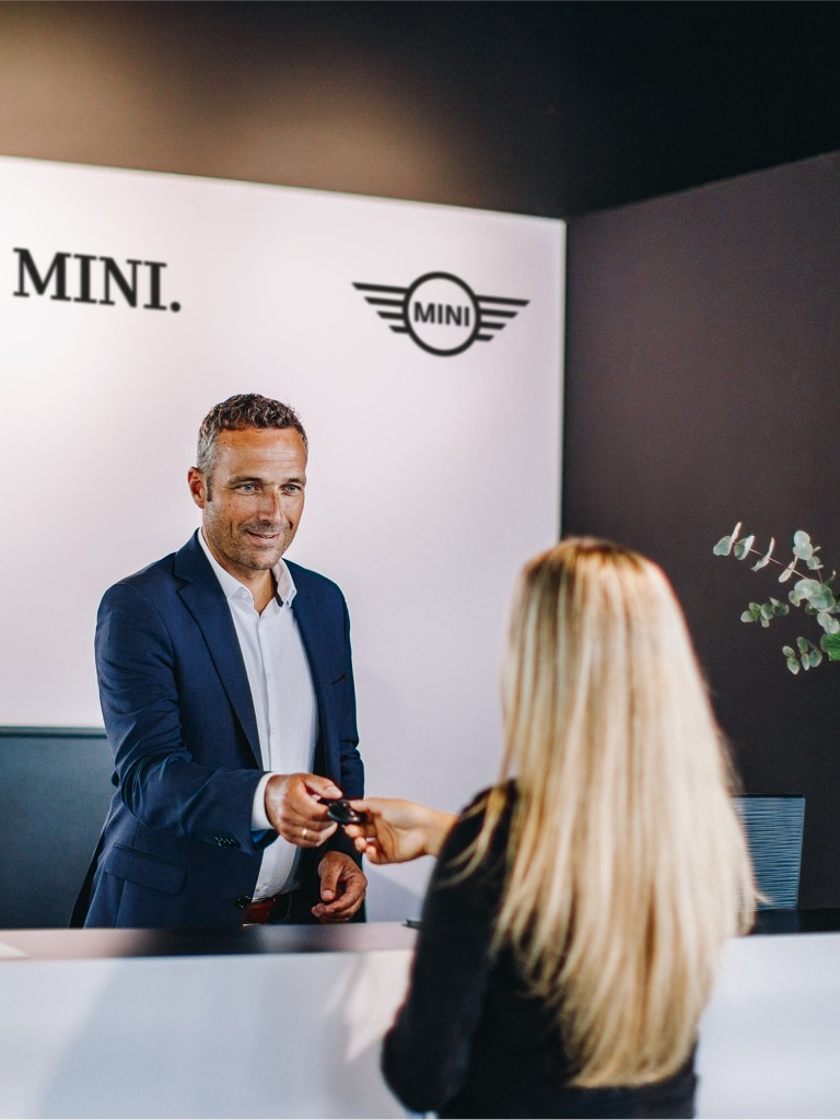 الإصدار السرمدي MINI CLUBMAN UNTOLD - الخدمات الشاملة