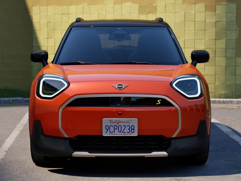 السيارة الكهربائية بالكامل MINI Aceman - الخدمات المالية - التأجير - التأجير التشغيلي