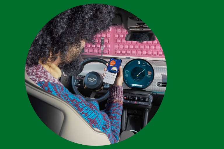السيارة MINI الكهربائية بالكامل – التشكيلة - التجربة الرقمية.