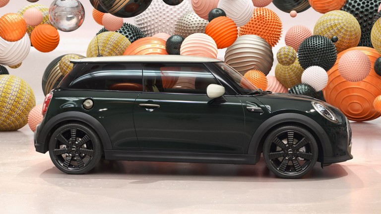 MINI Hatch بثلاثة أبواب - العروض الخاصة - الإصدارات