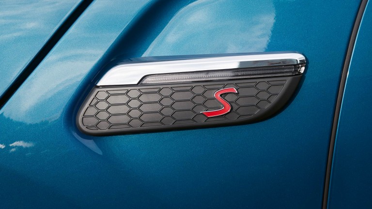 MINI Hatch بخمسة أبواب - الفتحات الجانبية - التصميم