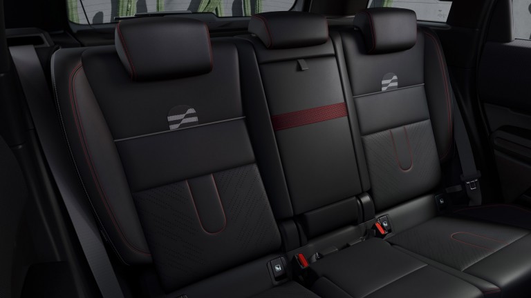 السيارة الكهربائية بالكامل MINI Countryman – معرض التصميم الداخلي- 02