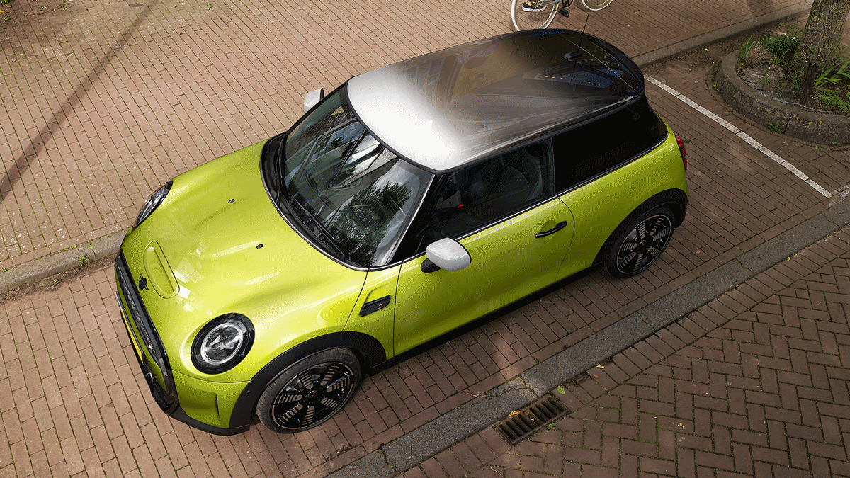 سيارة MINI Clubman - السقف الأزرق المتعدد درجات اللون