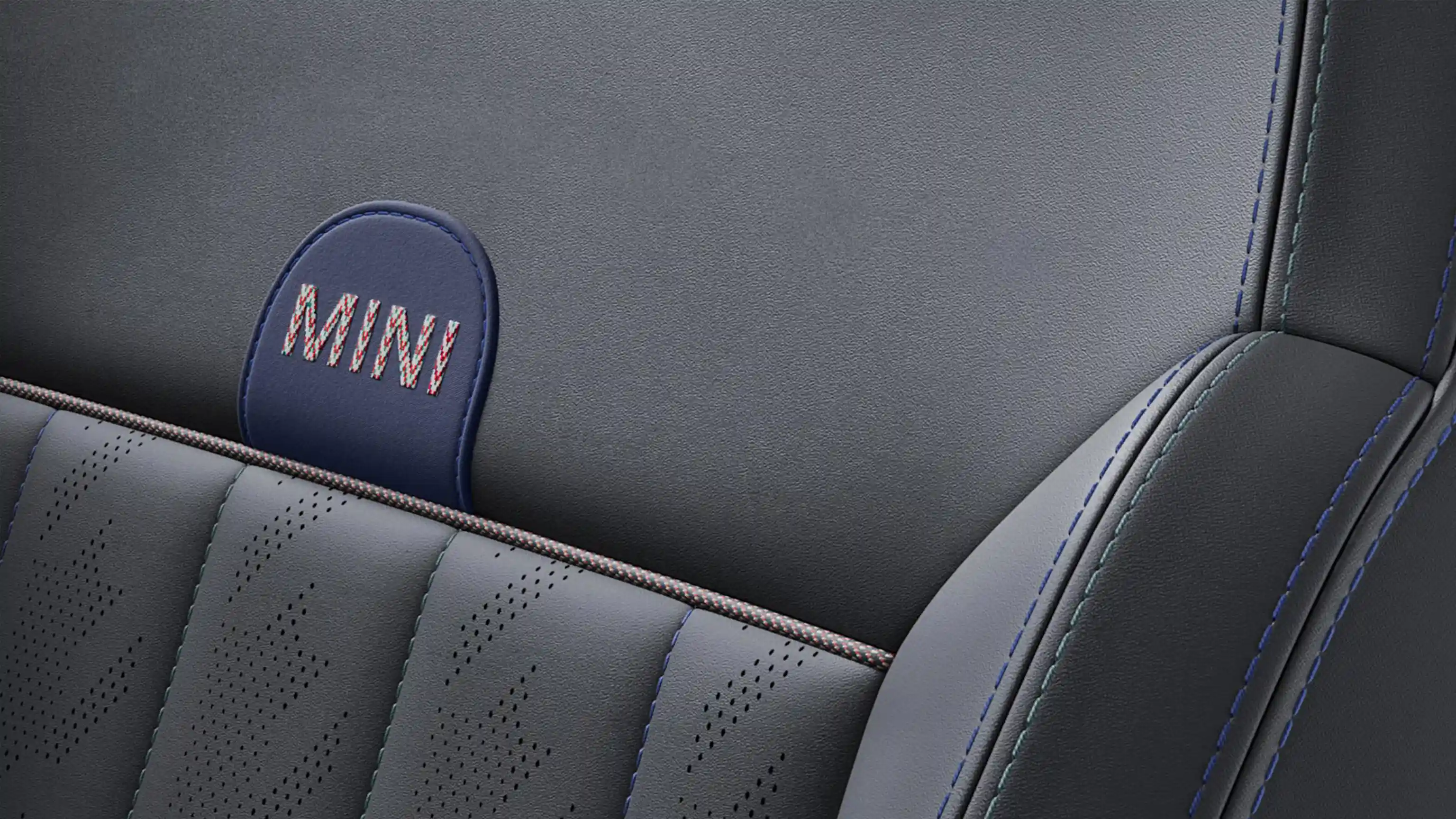 السيارة MINI Cooper Convertible - التصميم الداخلي - المعرض - فرش وتنجيد المقاعد ضمن الأسلوب المُفضَّل 