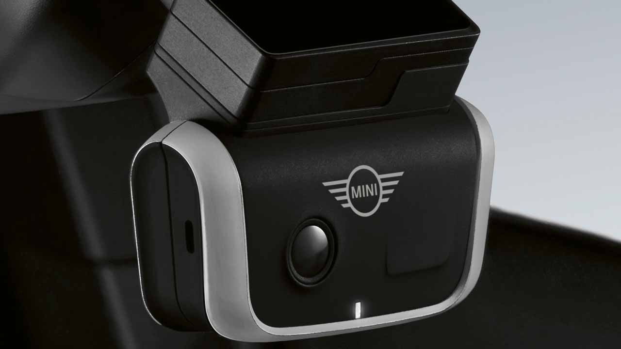 Advanced Car Eye 2.0. Safety in Full HD