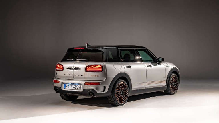 MINI Clubman Final Edition - teaser gallery - piano black accents