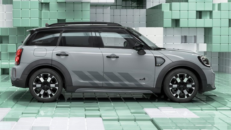 MINI Countryman Untamed Edition – front – green